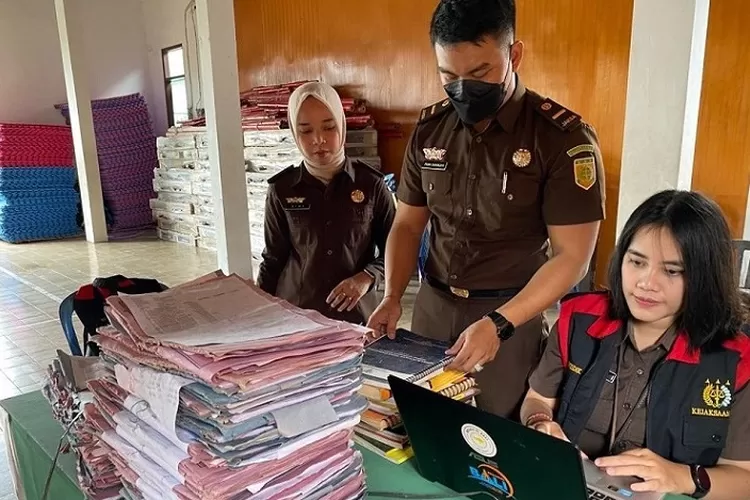 Kejari Tabanan Geledah Kantor Dapm Swadana Harta Lestari Pos Bali