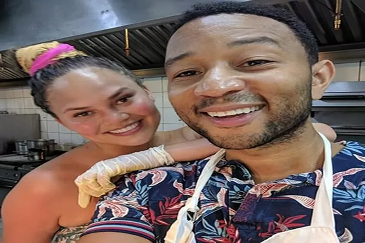 Liburan Di Ubud John Legend Keasyikan Belajar Memasak Radar Bali