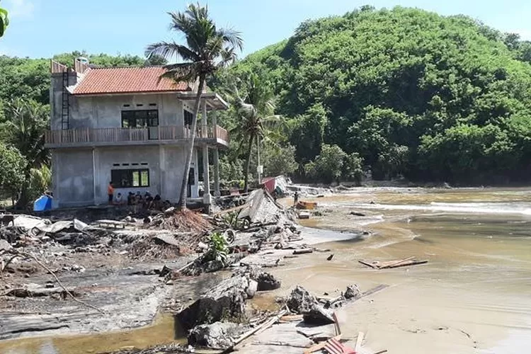 Gegara Banjir Bandang Terumbu Karang Di Nusa Penida Banyak Rusak