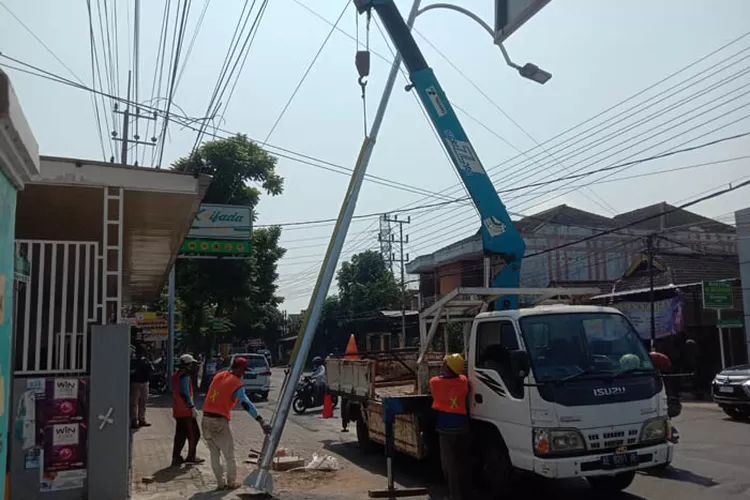 Lampu Pju Baru Senilai Rp Miliar Terangi Kota Madiun Radar Madiun