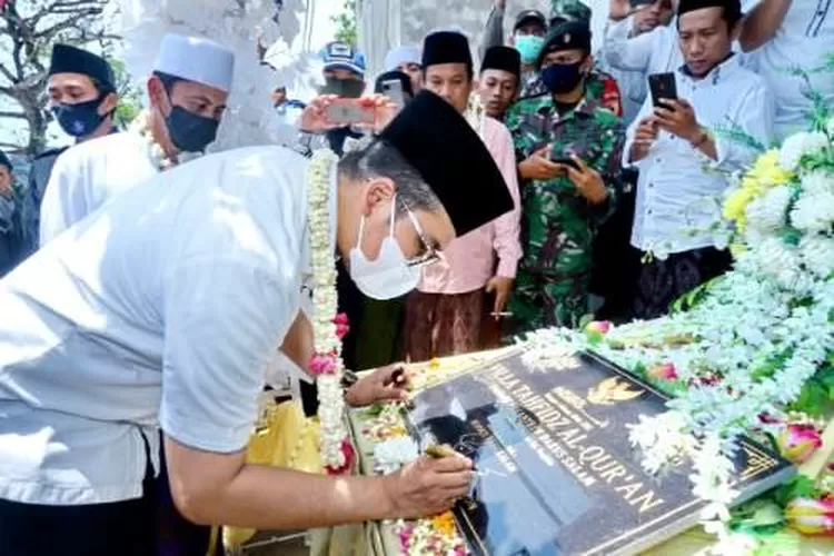 Bupati Ra Latif Resmikan Ponpes Dan Masjid Radar Madura