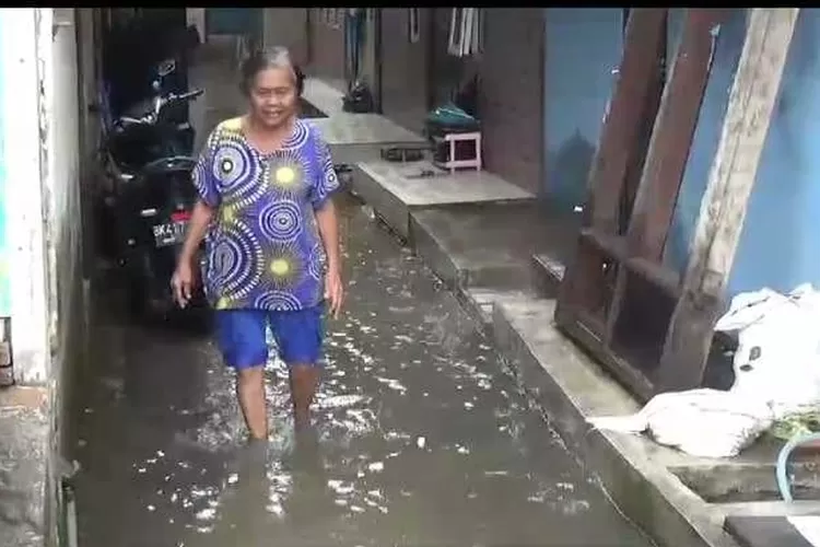 Diguyur Hujan Puluhan Rumah Warga Di Belawan Terendam Banjir Sumut Pos