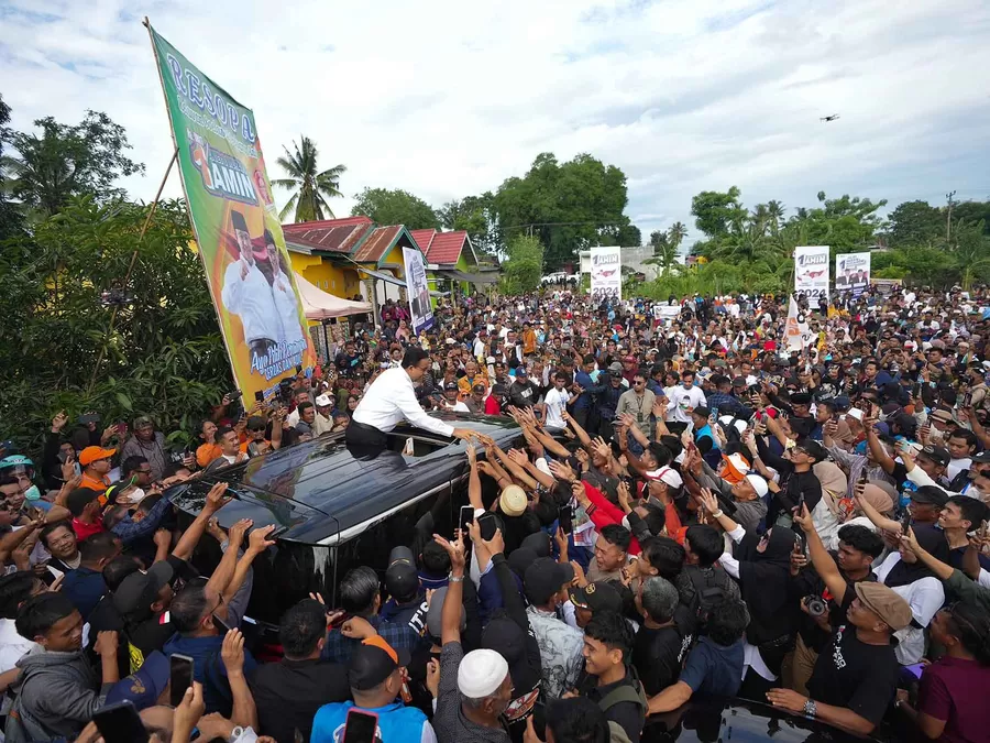 Kampanye Di Bone Anies Baswedan Disambut Meriah Para Pendukung