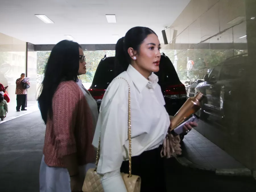 Artis Nindy Ayunda Diperiksa Bareskrim Polri