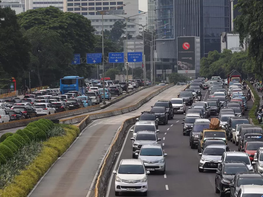 Kemacetan Panjang Di Jalan Sudirman Mh Thamrin Saat Libur Paskah