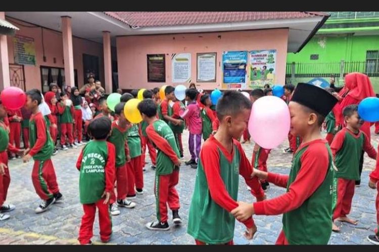 Empat Karakter Murid Yang Dibentuk Melalui Upacara Bendera Peringatan