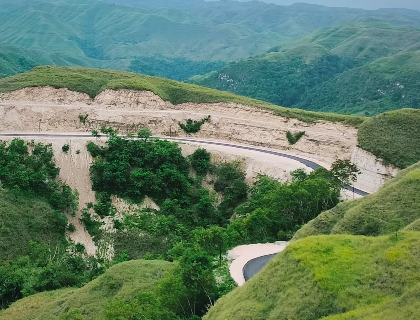 Berkunjung Ke Bukit Hiliwuku Ntt Salah Satu Objek Wisata Sabana