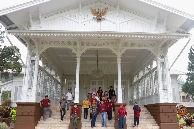 Nama Bangunan Di Destinasi Wisata Sejarah Istana Kepresidenan Cipanas