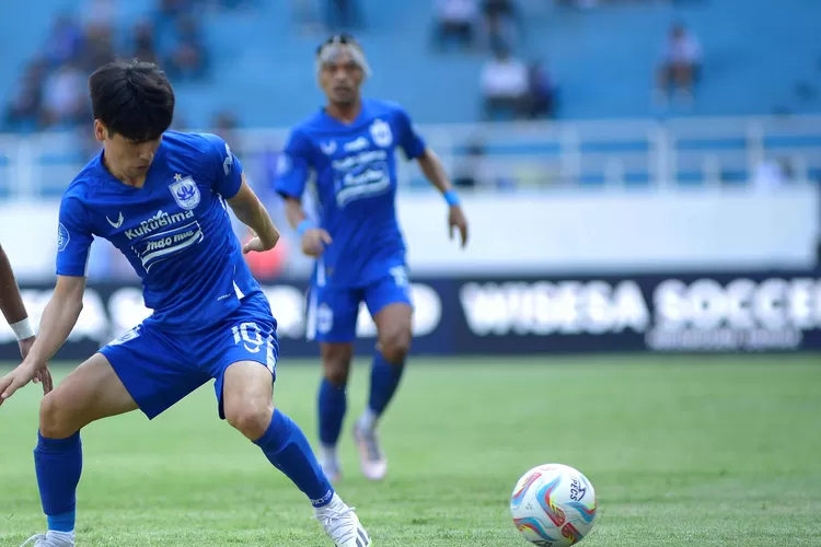 LIVE STREAMING PSIS Semarang Vs Persik Kediri Nonton Via Vidio Cek