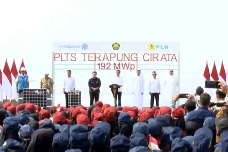 Terbesar Di Asia Tenggara Jokowi Resmikan PLTS Cirata Purwakarta