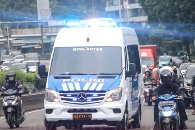 Jelang Ktt Asean Polri Siagakan Mobil Korlantas Dan Puluhan