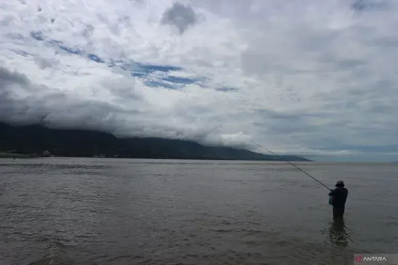 BMKG memperkirakan sebagian besar kota di Indonesia Berawan. foto: antara