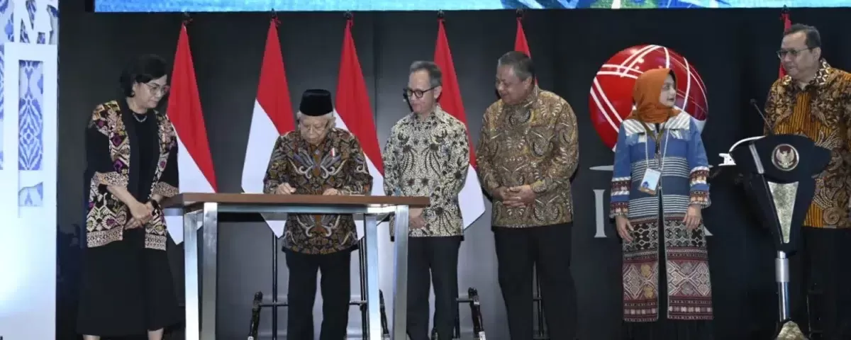 Wapres KH Ma’ruf Amin membuka  Perdagangan Bursa Efek Indonesia (BEI) Tahun 2024 di Main Hall Bursa Efek Indonesia, Senayan, Jakarta, Selasa (2/1/2024). foto: ist