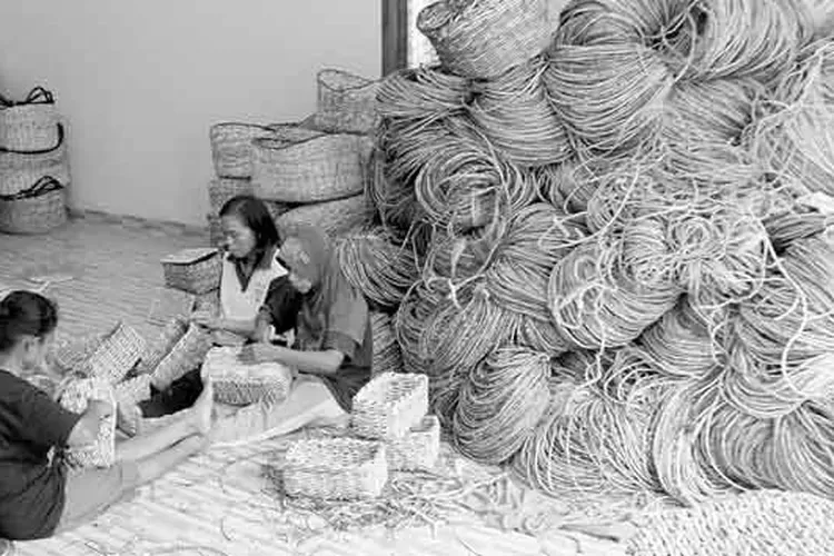 Data TradeMap.org pada September 2023 menunjukkan total nilai ekspor industri kerajinan indonesia ke dunia mencapai USD 603,956 juta.