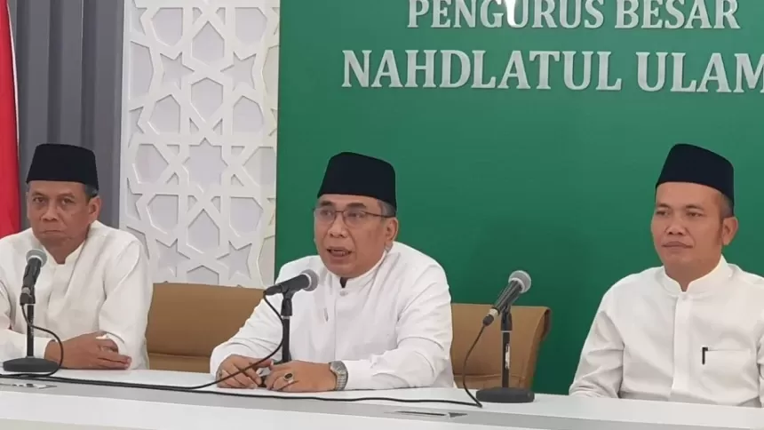 Ketua Umum PBNU, KH Yahya Cholil Staquf saat meluncurkan Mars Satu Abad NU. Acara peluncuran ini dilakukan di Gedung PBNU, Jalan Kramat Raya 164 Jakarta, pada Jumat (6/1/2023) siang. (Foto: NU Online/Syifa) 