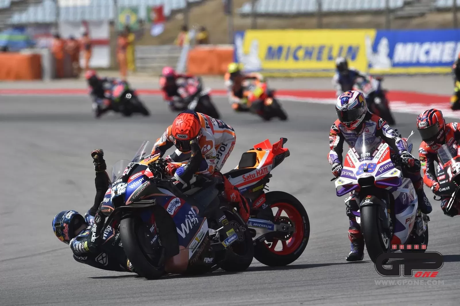 MotoGP Argentina 2023, pembalap khawatir cedera dan cederai pembalap lain. (Foto: GPOne)