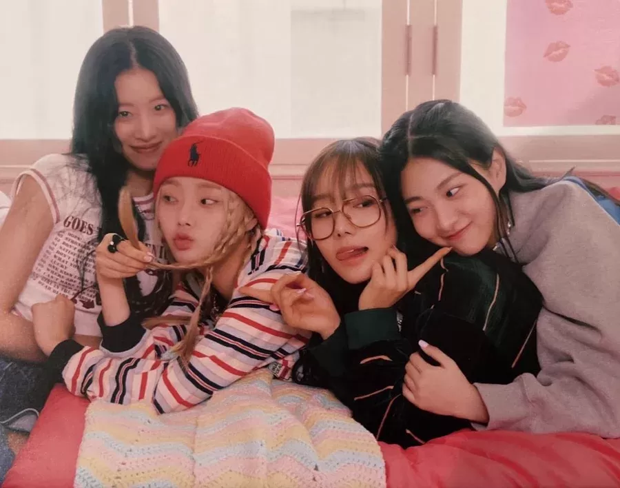 FIFTY FIFTY menggugat pidana Jeon Hong Joon, CEO ATTRAKT. (Twitter @fiftyfiftylog)