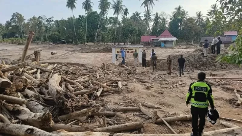 DAS Batang Kuranji, salah satu sungai yang perlu penanganan prioritas pascabanjir bandang. (Foto: Humas Pemprov Sumbar)