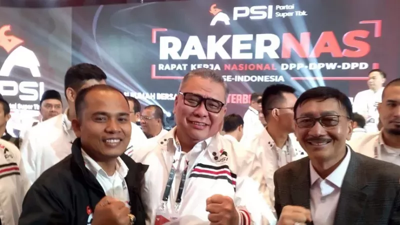 Bupati Pesisir Selatan Hendrajoni saat menghadiri Rakernas PSI di Makassar, Kamis (29/1/2026). (Foto: Istimewa)