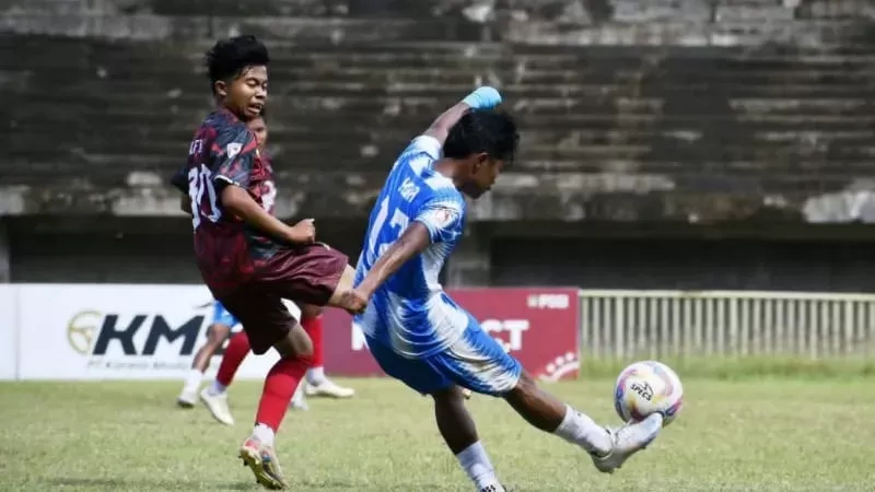 PSP Padang kontra Gumarang FKNB dalam laga lanjutan Liga 4 Sumbar 2025/2026 di Stadion Utama Sumbar, Senin (9/2/2026). (Foto: Kominfo Padang)