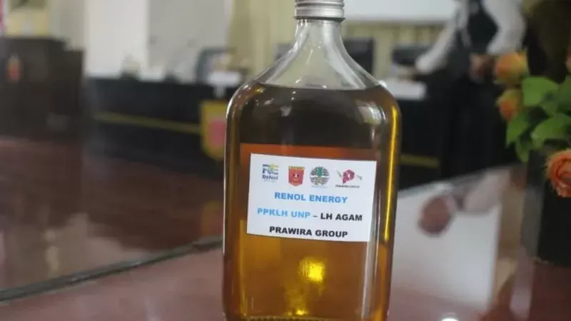 Inovasi solar dari sampah hasil kolaborasi PPKLH UNP, Renol Energi, Prawira Group, dan Pemkab Agam. (Foto: Istimewa)