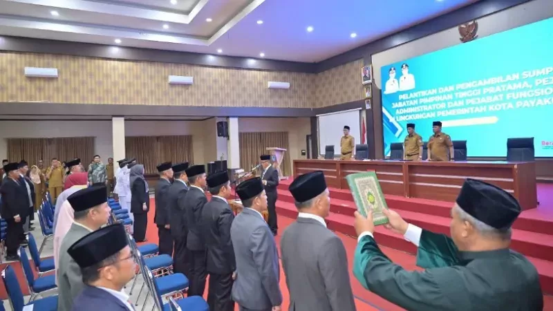 Pemko Payakumbuh melantik sejumlah pejabat di Aula Josrizal Zain, Balai Kota Payakumbuh, Senin (2/2/2026). (Foto: Pemko Payakumbuh)