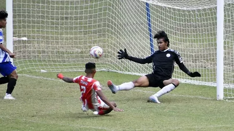 PSP Padang menang telak 6–1 atas Kompak Kampung Pisang dalam laga lanjutan Liga 4 Sumbar 2025/2026 di Stadion Utama Sumbar, Senin (2/2/2026). (Foto: Kominfo Padang)