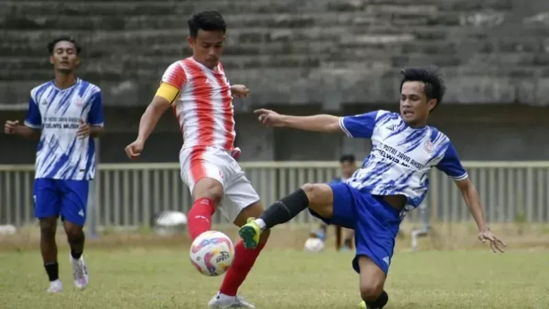 PSP Padang menang telak 6–1 atas Kompak Kampung Pisang dalam laga lanjutan Liga 4 Sumbar 2025/2026 di Stadion Utama Sumbar, Senin (2/2/2026). (Foto: Kominfo Padang)