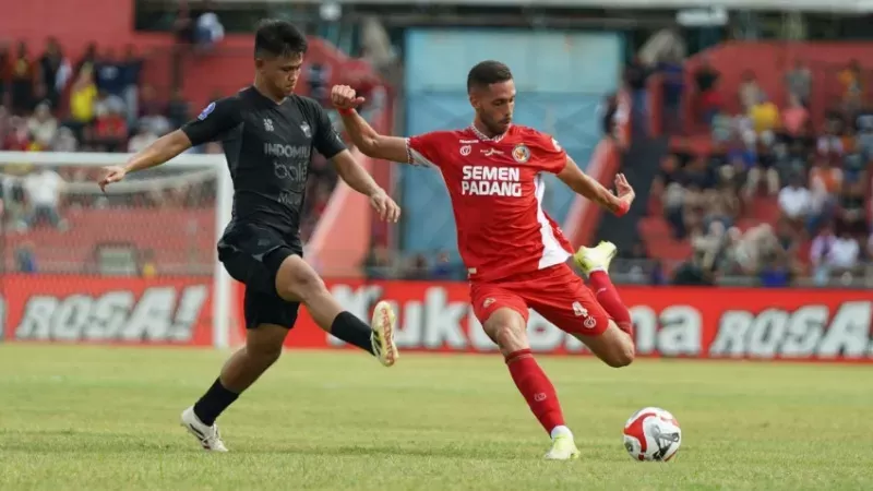 Semen Padang FC vs Persita Tangerang dalam laga lanjutan BRI Super League 2025/2026 di Stadion Haji Agus Salim, Padang, Minggu sore (8/2/2026). Kabau Sirah menang tipis 1-0. (Foto: MO Semen Padang FC)