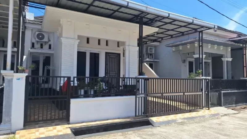 Rumah dijual di Parak Karakah, Kota Padang, harga Rp800 juta dengan 2 kamar, AC, water heater, kitchen set, carport, dan akses jalan baik, siap huni tanpa renovasi. (Foto: Istimewa)