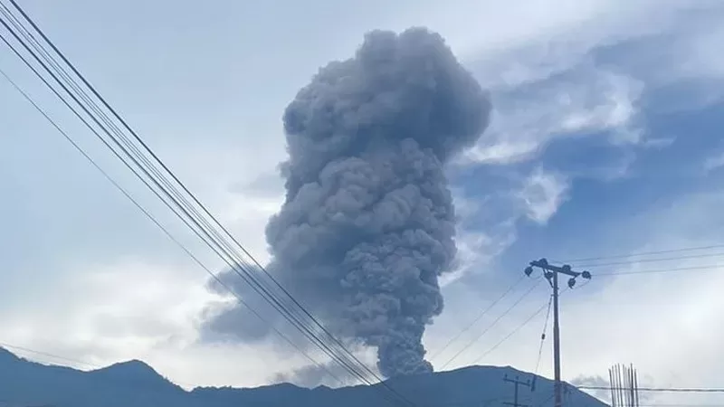 Gunung Marapi Erupsi (Foto: Istimewa)