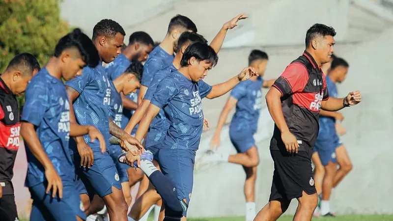 Semen Padang FC saat sesi latihan jelang menjamu Madura United di Stadion Haji Agus Salim, Padang, Rabu (29/4/2026). (Foto: MO Semen Padang FC)