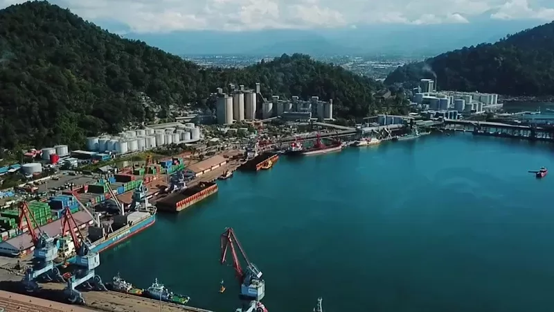 Pelabuhan Teluk Bayur (Foto: Istimewa))