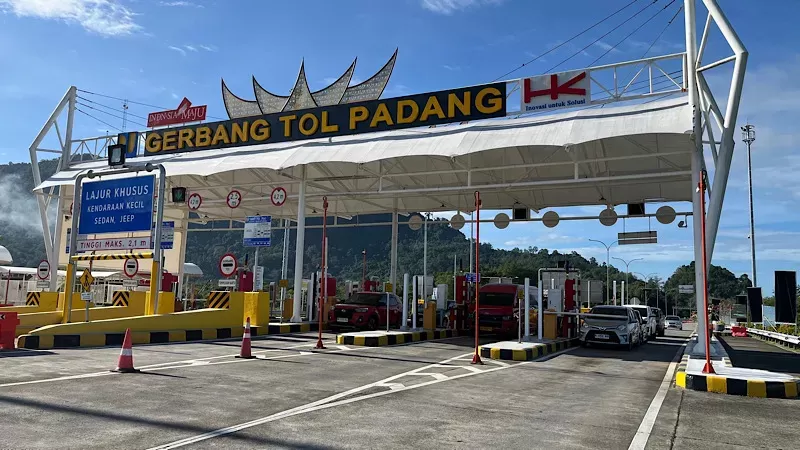 Gerbang Tol Padang (Foto: Hutama Karya)