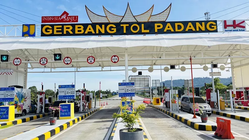 Gerbang Tol Padang (Foto: Hutama Karya)