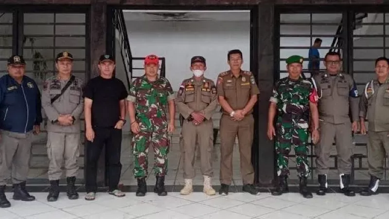 Sebanyak 280 personel gabungan dikerahkan mengamankan laga pembuka DCL 2026 di Sport Center Dharmasraya yang diprediksi dihadiri ribuan penonton. (Foto: Pemkab Dharmasraya)