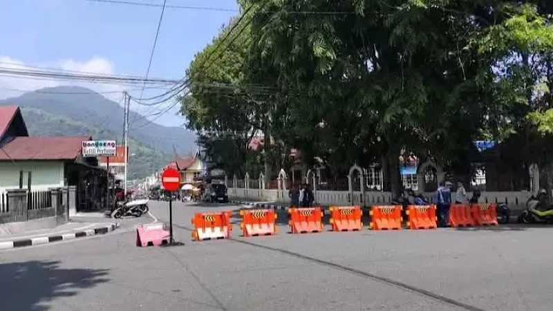 Rekayasa lalu lintas di kawasan Pasar Pusat Padang Panjang. (Foto: Istimewa)