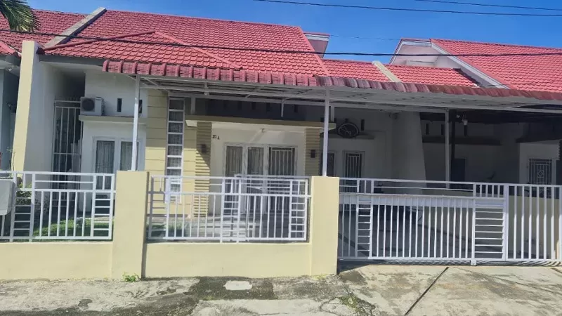 Rumah dijual di Lapai Kota Padang seharga Rp1,75 miliar. Lokasi strategis dekat Transmart Padang, SJS Lapai, SHM dan siap huni. (Foto: Istimewa)