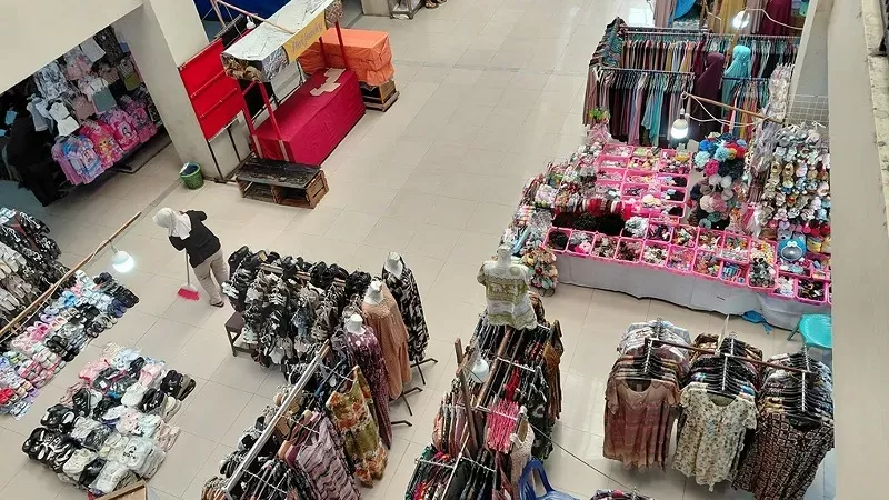 Aktivitas di Pasar Raya Padang Fase VII. (Foto: Kominfo Padang)