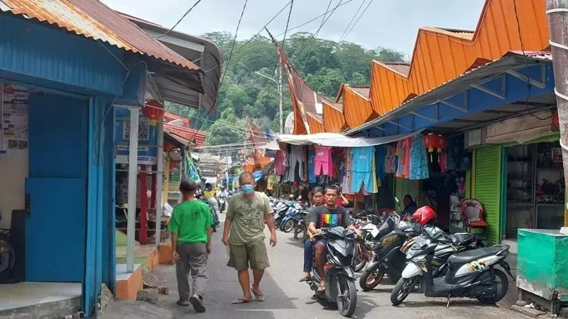 Aktivitas masyarakat multietnis di Pasar Tanah Kongsi, Kampung Pondok, Kota Padang. (Foto: Kominfo Padang)