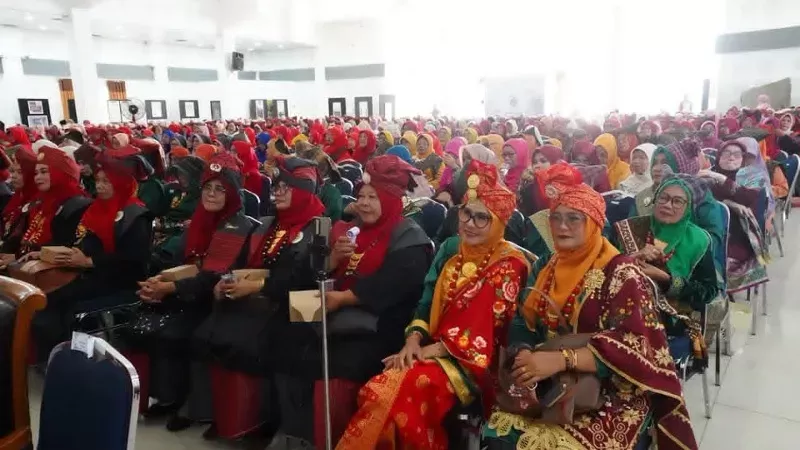Kongres dan Seminar Bundo Kanduang Sedunia III di Tanah Datar, Jumat (27/6/2026). Sekitar seribu Bundo Kanduang dari berbagai daerah di Indonesia, bahkan Malaysia dan Australia, berkumpul. (Foto: Kominfo Tanah Datar)