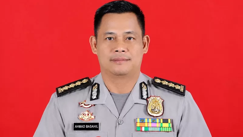 (Alm) Kombes Ahmad Basahil. Pria asal Kota Palembang, Sumatera Selatan (Sumsel) itu wafat pada Jumat (11/9/2026) dini hari. Ia wafat usai dirawat di RS Bhayangkara Padang dengan jabatan terakhir adalah Kabid Hukum Polda Sumbar. (Dok. Pribadi)