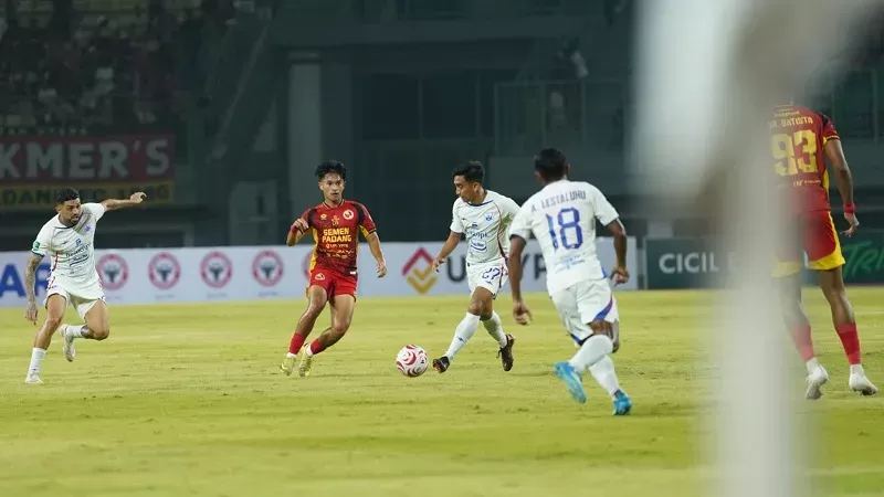 Semen Padang FC kontra PSIS Semarang dalam lanjutan kompetisi Pegadaian Championship atau Liga 2 musim 2026/2027 di Stadion Patriot Candrabhaga, Bekasi, Minggu malam (20/9/2026). (Foto: MO Semen Padang FC)