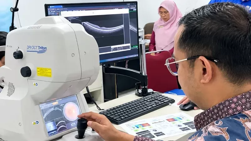 RS Mata Sumbar menghadirkan teknologi OCT untuk membantu mendeteksi glaukoma, gangguan retina, dan penyakit mata sejak dini. (Foto: Tangkap Layar Video)