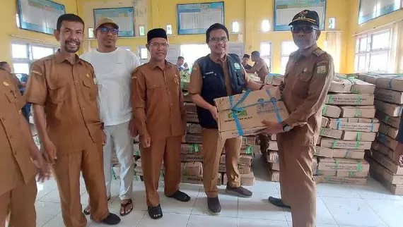 Bantuan ikan segar beku. Foto Dok MC Aceh Besar.