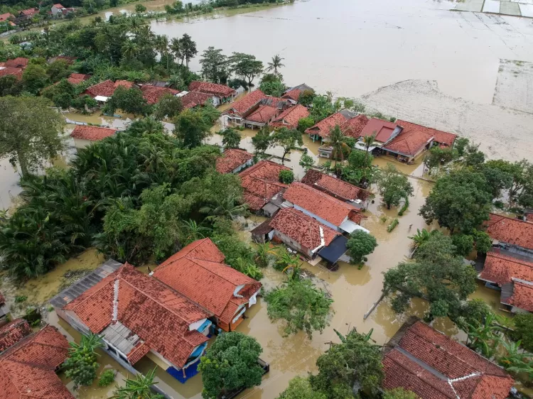 Begini Cara Pemprov Jateng Atasi Banjir Rob Di Pekalongan Raya - Akurat