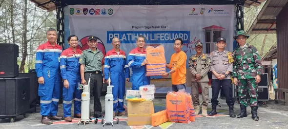 Pelatihan Lifeguard Diselenggarakan Dan Digelar Oleh PT PHSS. - Akurat ...