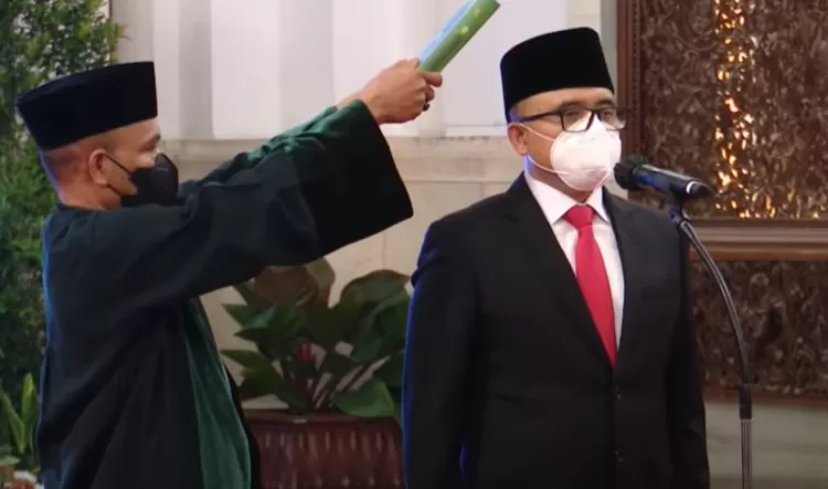 Jokowi Resmi Lantik Abdullah Azwar Anas Jadi Menpan RB - Akurat