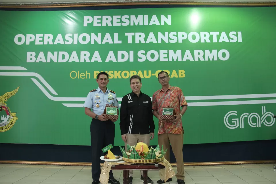 Grab Pasang GrabShelter Resmi Di Bandara Adi Soemarmo Solo - Akurat