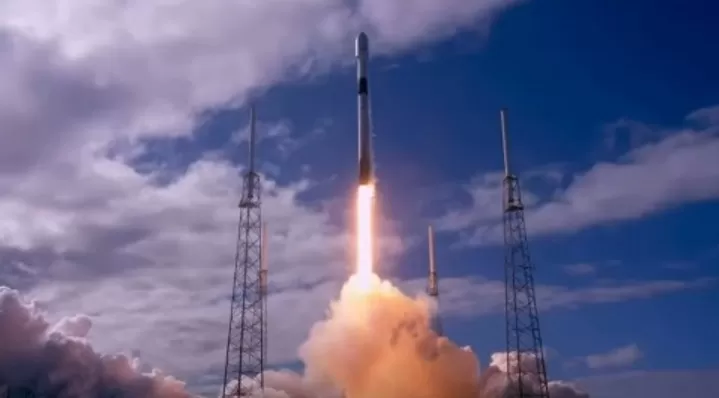 Spacex Kembali Sukses Luncurkan 60 Satelit Starlink Untuk Jaringan Internet Akurat